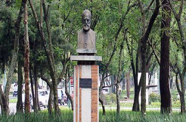 Monumento a Antonio de Irisari