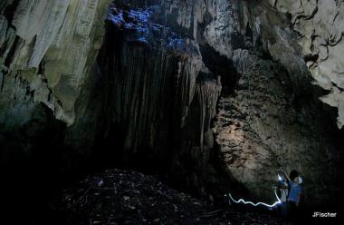 Cuevas B’omb’il pek