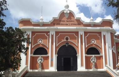 Arqueología y Etnología Horacio Alejos