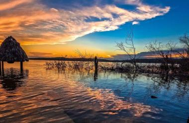 Laguna Yaxhá
