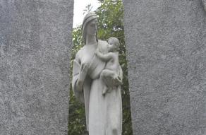Monumento a La Madre
