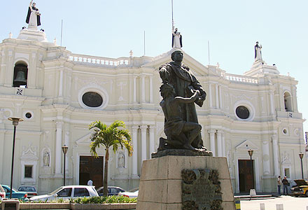 Monumento a Fray Bartolomé de las Casas
