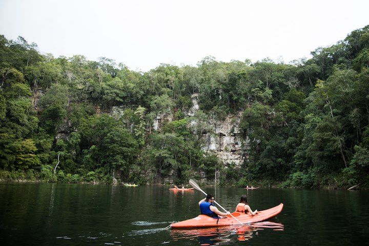 Kayak en Río Lagartero y camping en Cenotes de Candelaria