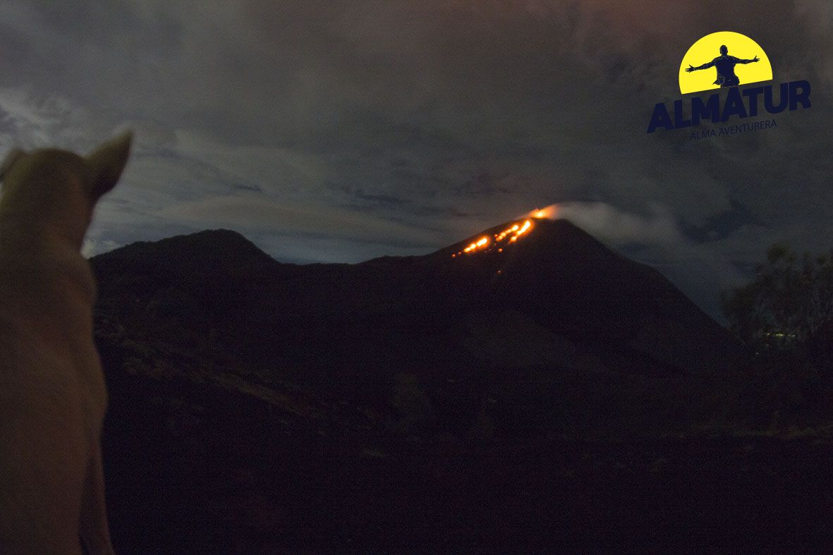 Ascenso al atardecer Volcán Pacaya