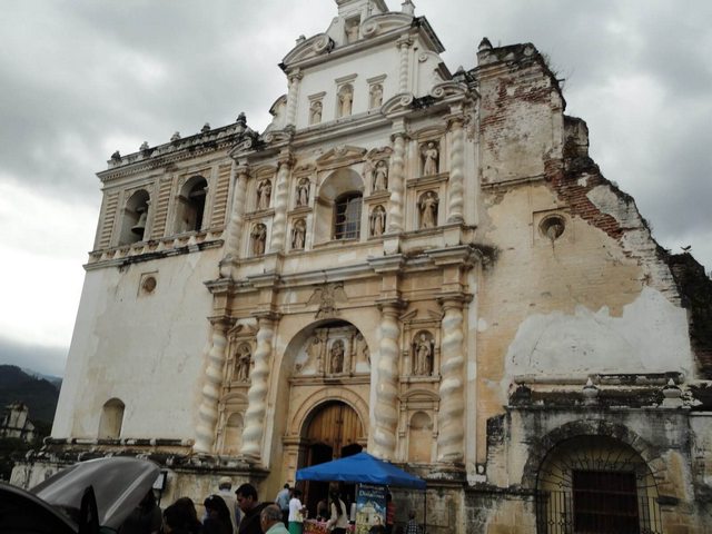 Iglesia de San Francisco El Grande, La Antigua Guatemala | Sacatepéquez